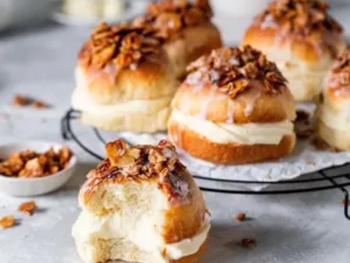 Bánh Bienenstich