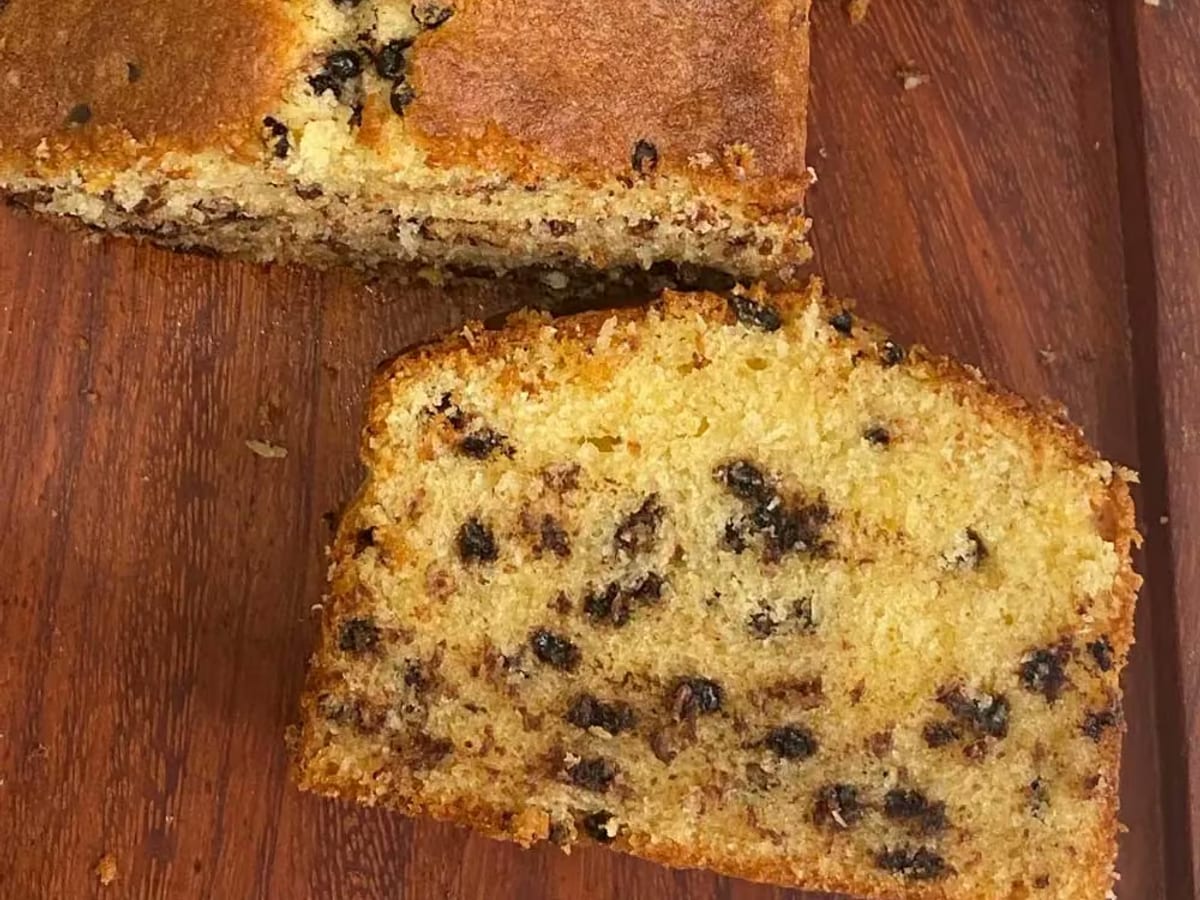 Bánh pound cake dừa và chip sô cô la