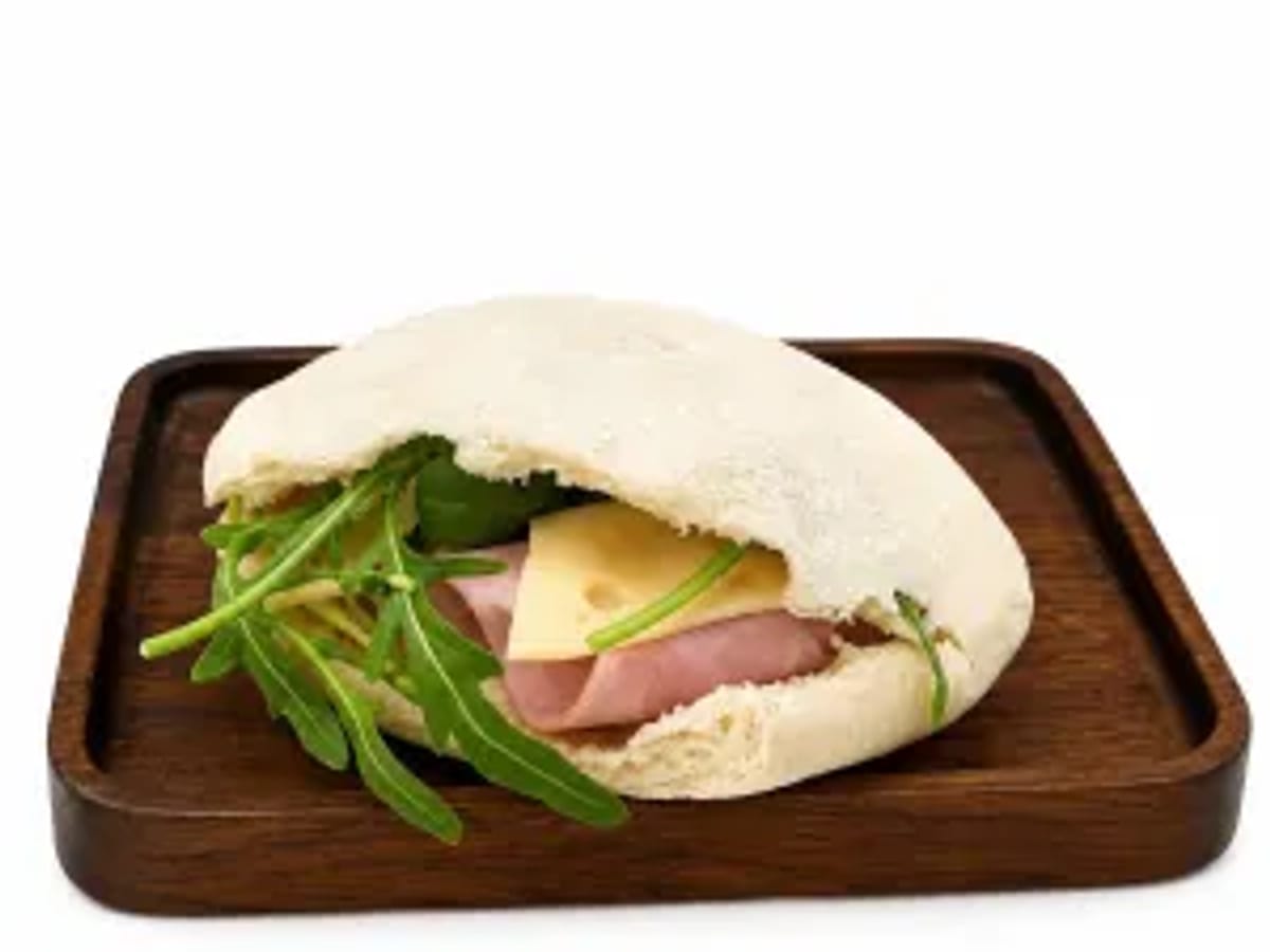 Pizza pita giăm bông Emmental