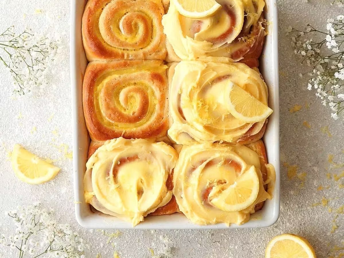 Bánh cuộn quế kem chanh