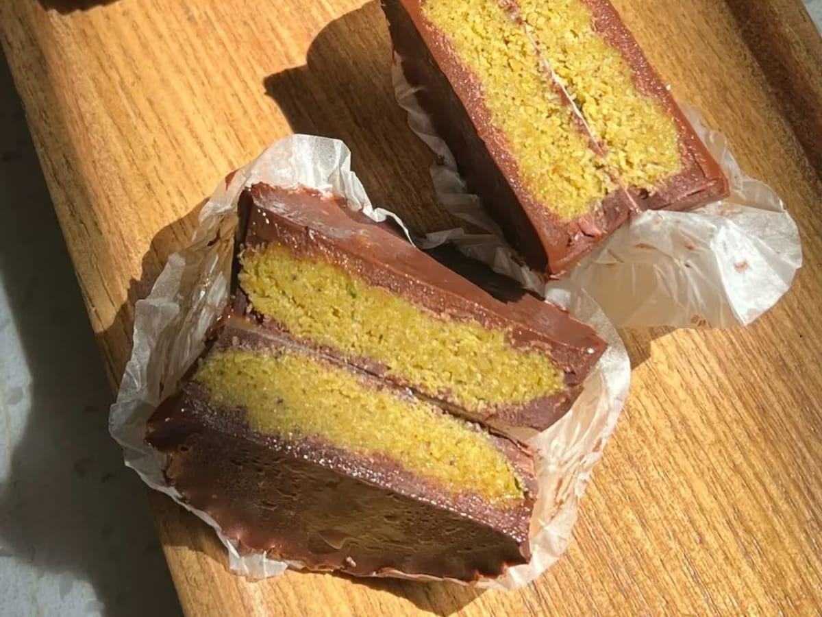 Cốc bơ hạt dẻ cười