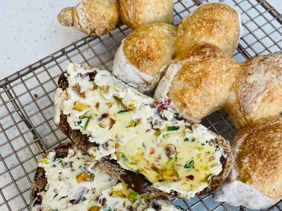 Combo sourdough và đồ phết